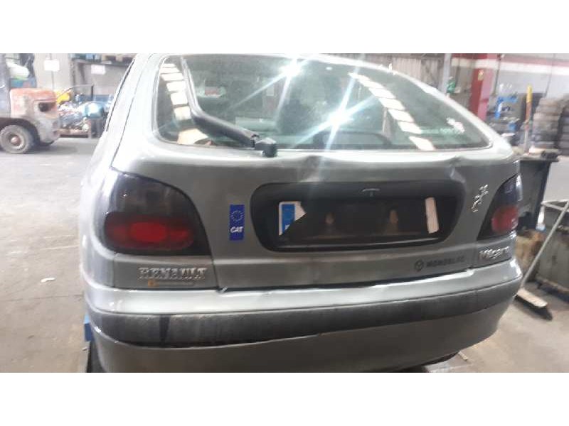 renault megane i berlina hatchback (ba0) del año 1998