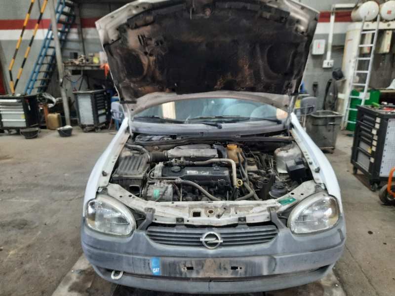opel combo (corsa b) del año 2000