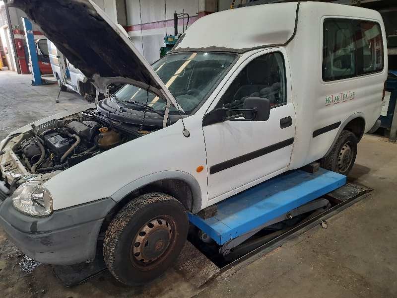 opel combo (corsa b) del año 2000