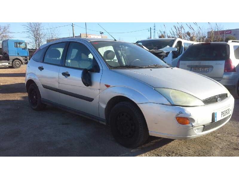 ford focus berlina (cak) del año 2000