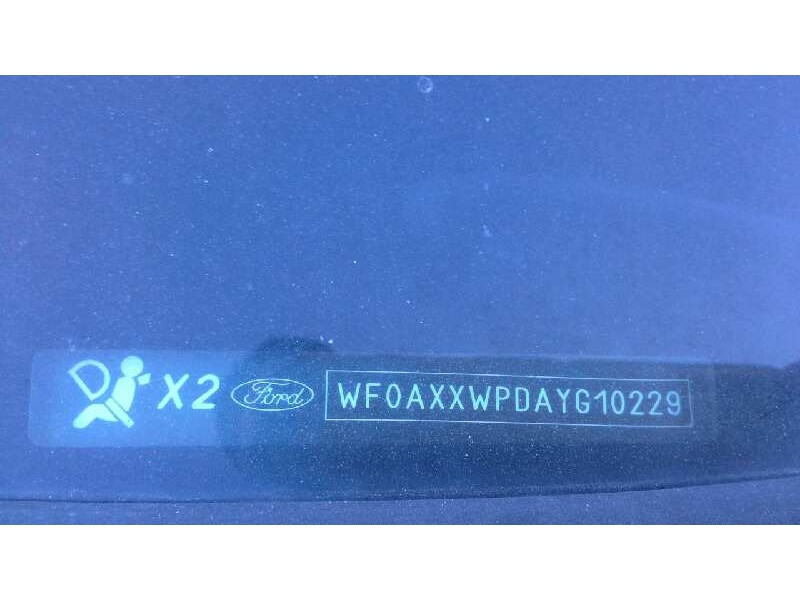 ford focus berlina (cak) del año 2000