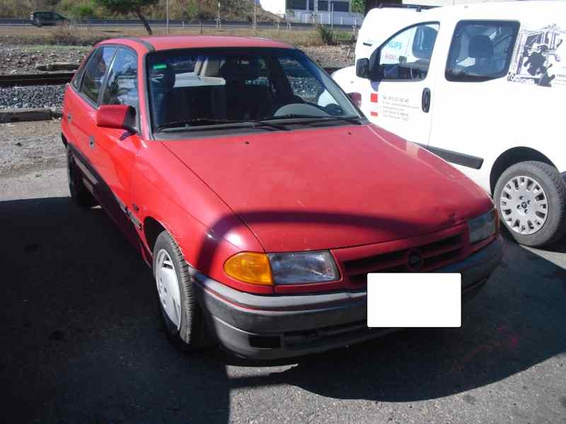 opel astra f berlina del año 1992