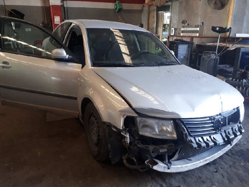 volkswagen passat berlina (3b2) del año 1999