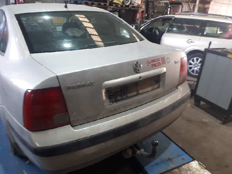 volkswagen passat berlina (3b2) del año 1999