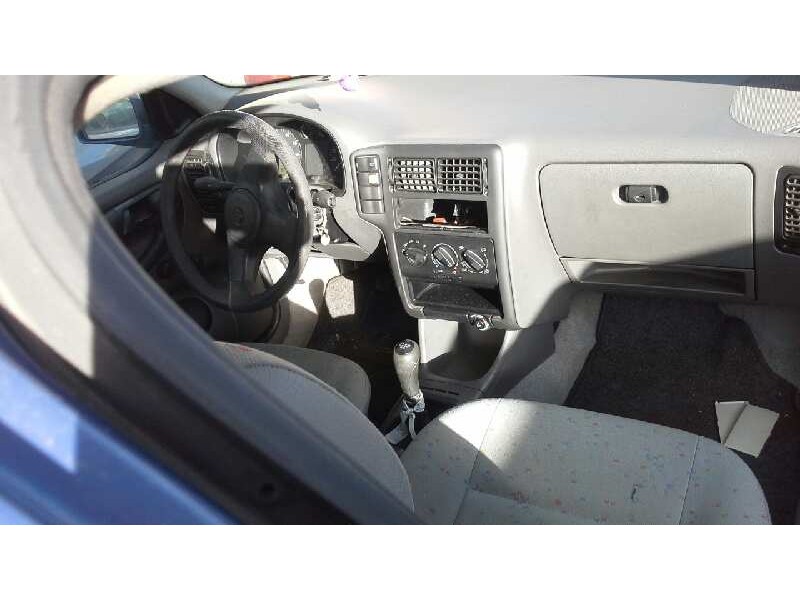 volkswagen polo berlina (6n1) del año 1998