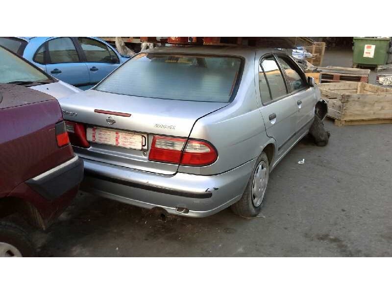 nissan almera (n15) del año 1998