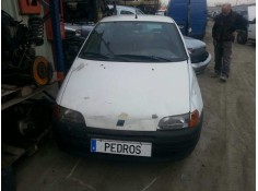 FIAT PUNTO BERLINA (176)