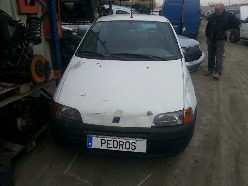fiat punto berlina (176) del año 1997