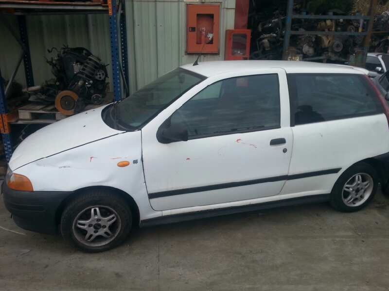 fiat punto berlina (176) del año 1997