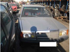 mercedes-benz clase c (w201) berlina del año 1983