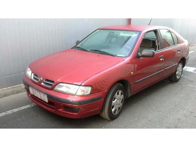 nissan primera berlina (p11) del año 1997