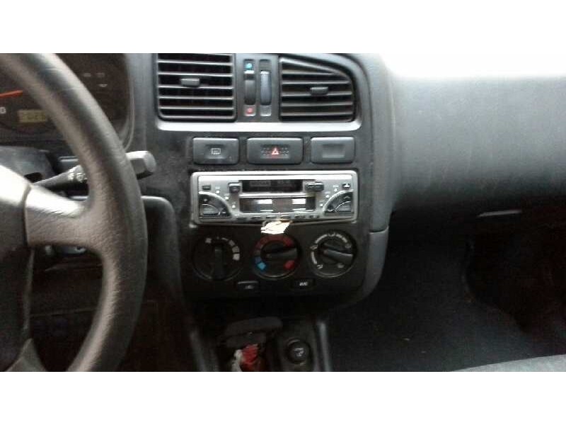 nissan primera berlina (p11) del año 1997