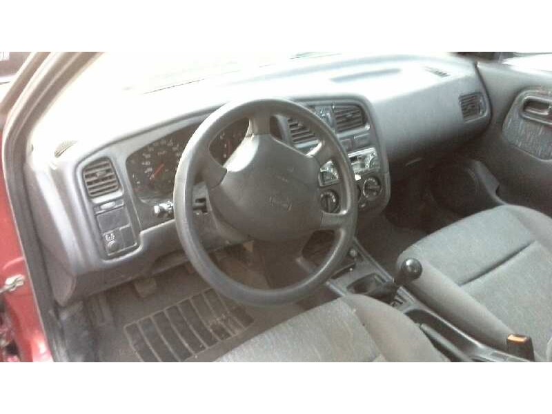 nissan primera berlina (p11) del año 1997