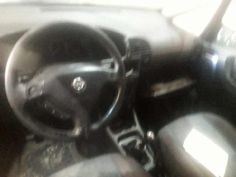 opel zafira a del año 1999