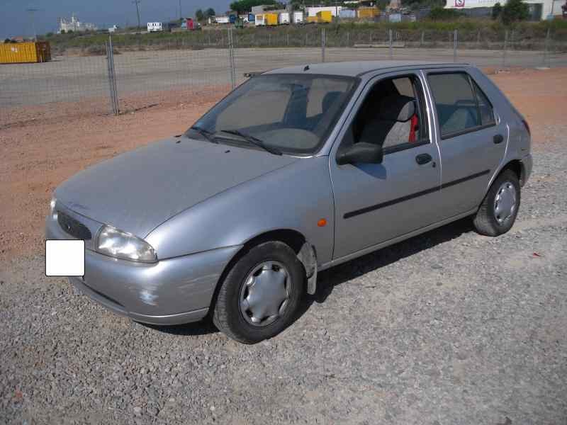 ford fiesta berlina (dx) del año 1997