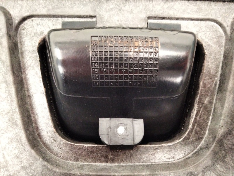 Recambio de bandeja trasera para land rover discovery sport (l550) 2.0 d referencia OEM IAM BJ321350AF  