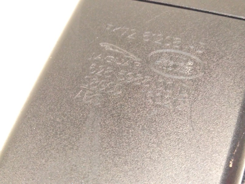 Recambio de enganche delantero derecho para land rover discovery sport (l550) 2.0 d referencia OEM IAM FK7261208AD  