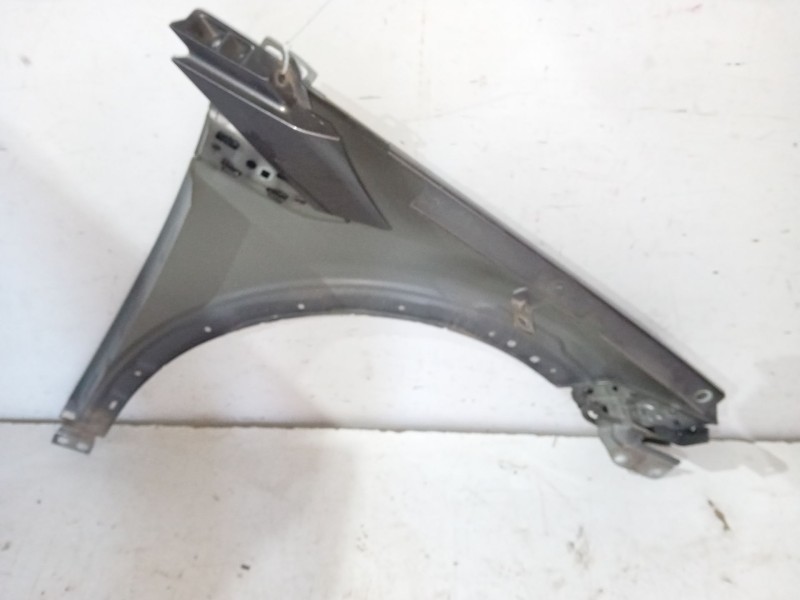 Recambio de aleta delantera izquierda para land rover discovery sport (l550) 2.0 d referencia OEM IAM   