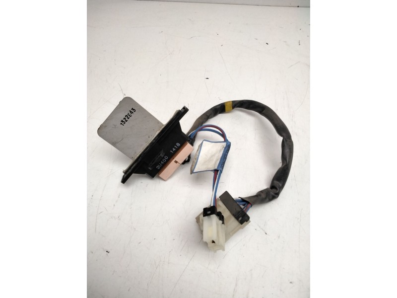 Recambio de resistencia calefaccion para nissan terrano ii (r20) 3.0 di 4wd referencia OEM IAM 3U4001418  