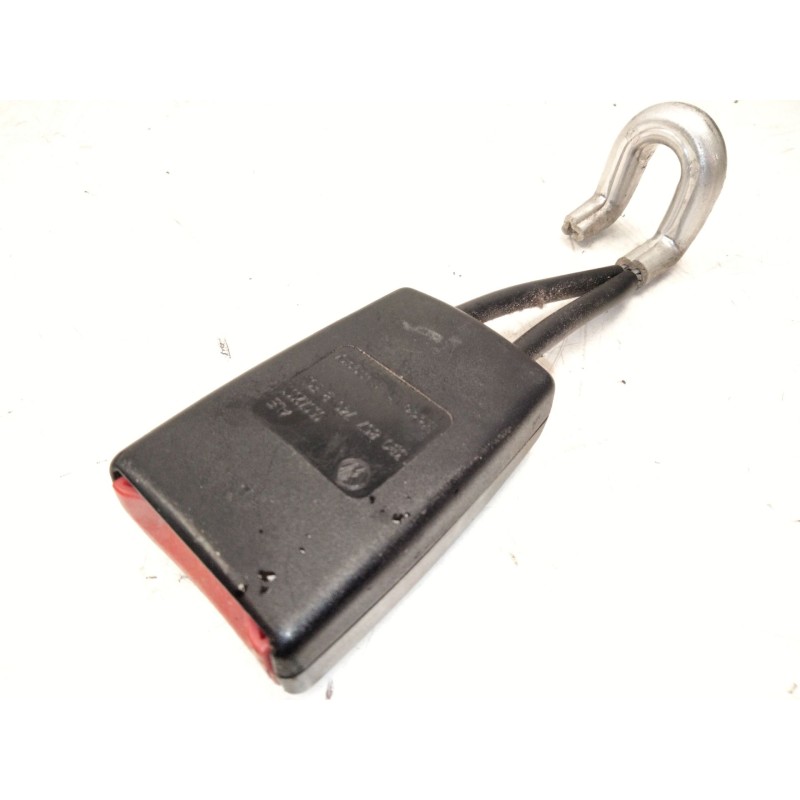 Recambio de enganche cinturon trasero derecho para volkswagen passat b5.5 (3b3) 1.9 tdi referencia OEM IAM 3B0857740B  