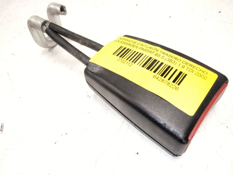 Recambio de enganche cinturon trasero derecho para volkswagen passat b5.5 (3b3) 1.9 tdi referencia OEM IAM 3B0857740B  