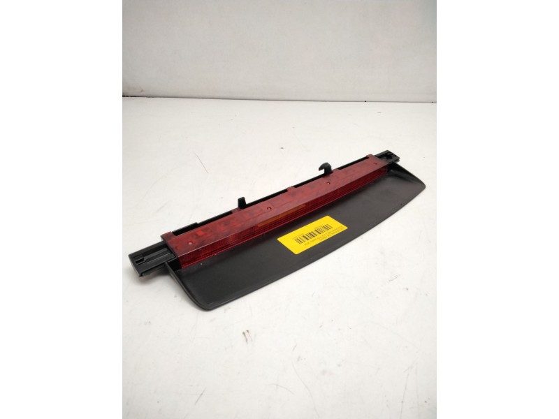 Recambio de luz central de freno para audi a4 b7 (8ec) 2.0 tfsi quattro referencia OEM IAM 4F5945097  