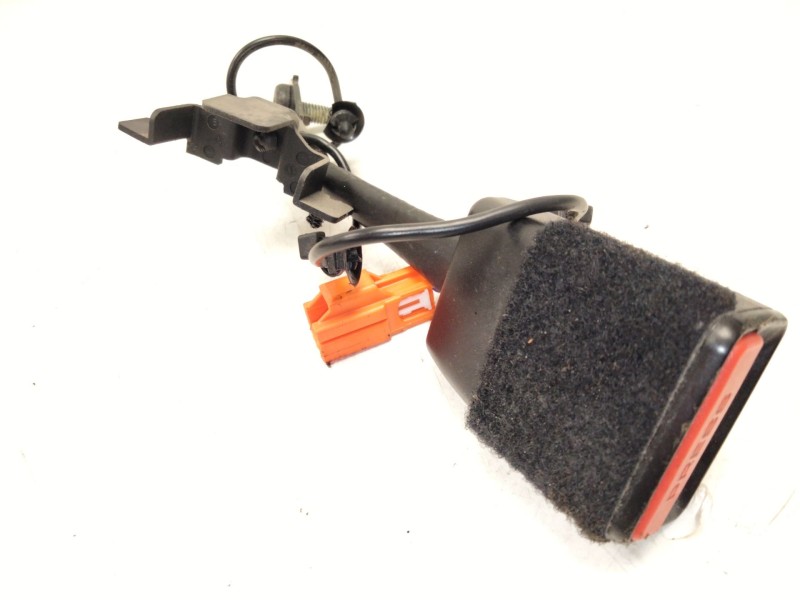 Recambio de enganche delantero izquierdo para land rover discovery sport (l550) 2.0 d referencia OEM IAM FK7261208AD  