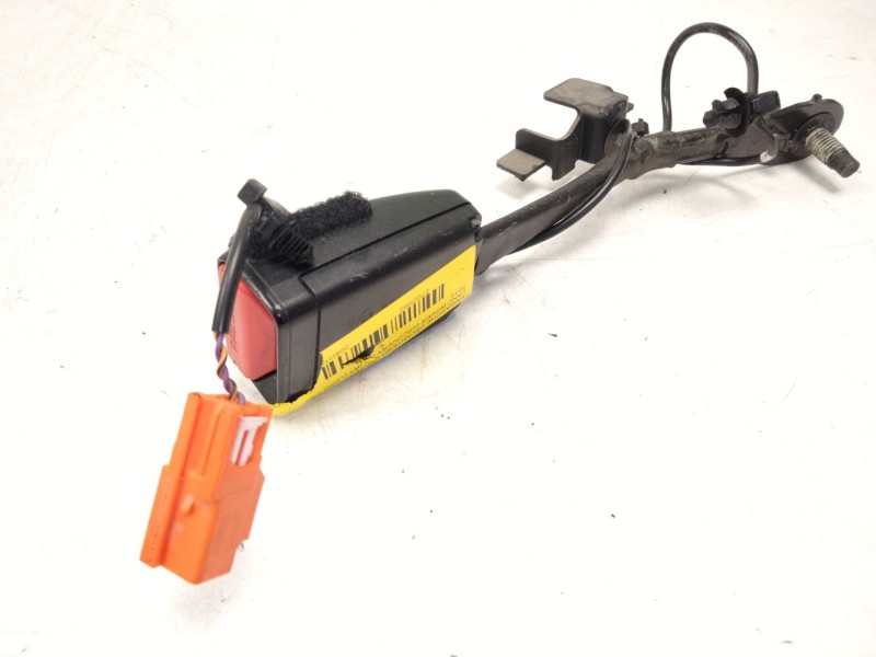 Recambio de enganche delantero izquierdo para land rover discovery sport (l550) 2.0 d referencia OEM IAM FK7261208AD  