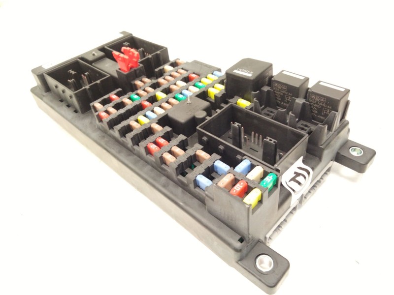 Recambio de caja reles para land rover discovery sport (l550) 2.0 d referencia OEM IAM FK7214F041AC  