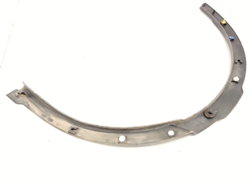 Recambio de aletin trasero izquierdo para land rover discovery sport (l550) 2.0 d referencia OEM IAM FK7229E23AC  