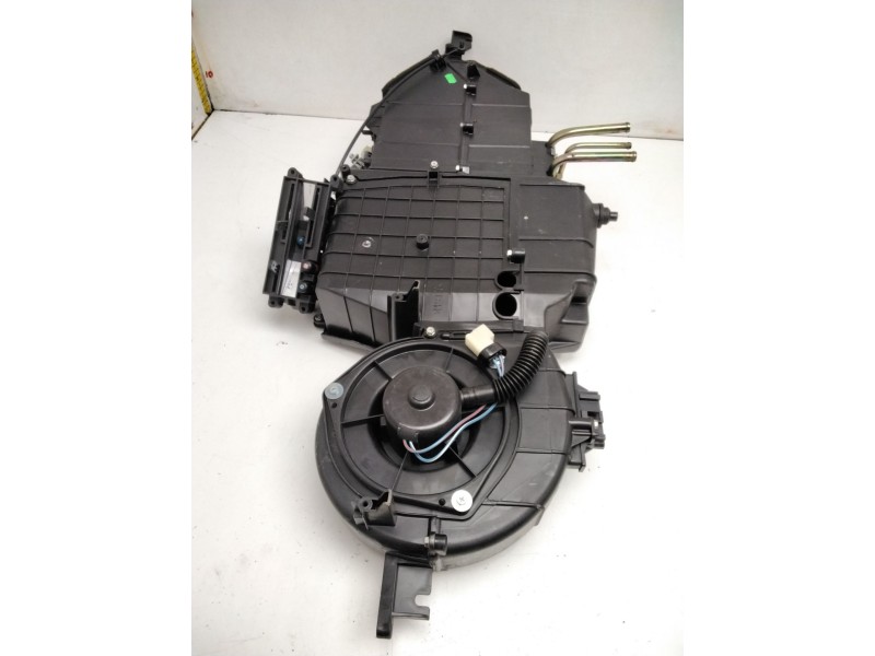 Recambio de calefaccion entera normal para nissan serena (c23) 2.3 d referencia OEM IAM 0130063081  