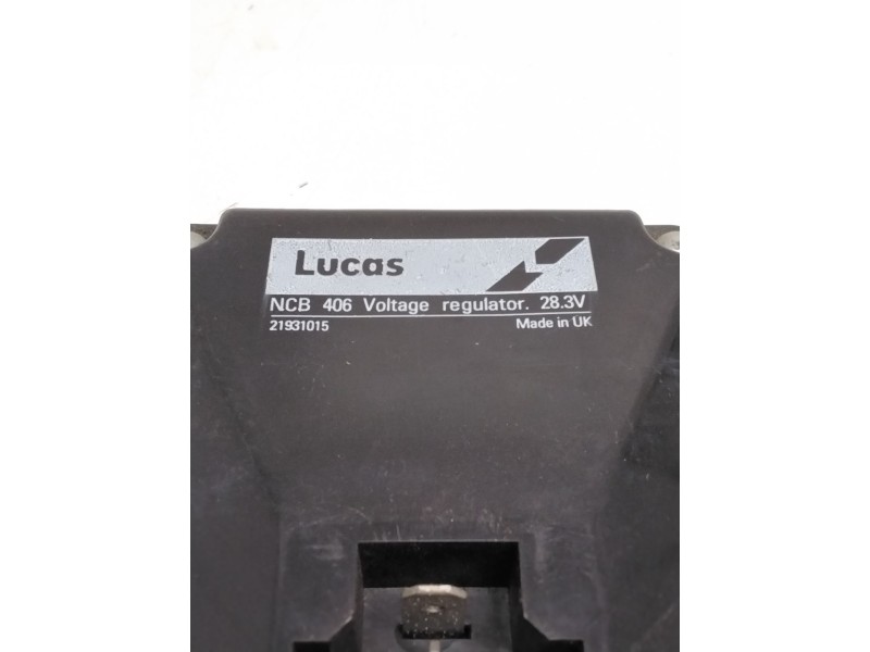 Recambio de regulador alternador para magirus-deutz m-series 130m9fak referencia OEM IAM 21931015  24V