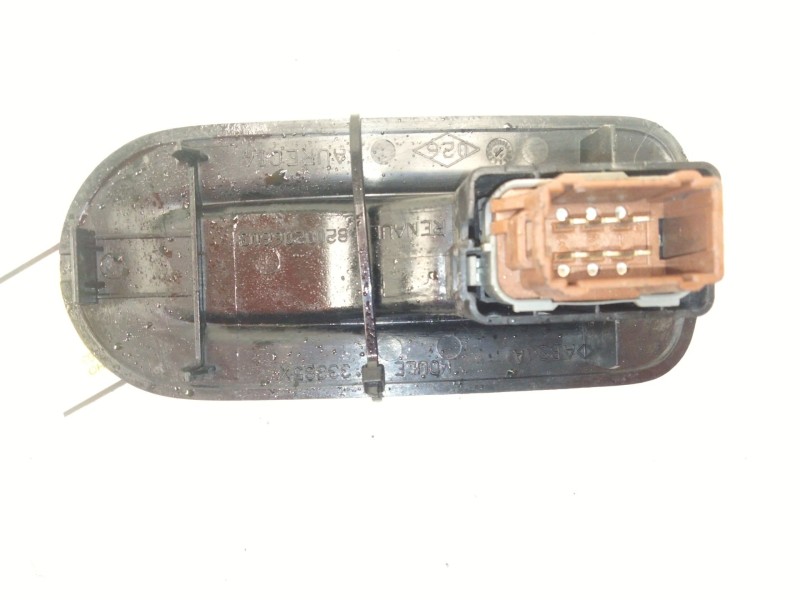 Recambio de mando elevalunas delantero derecho para opel movano a furgón (x70) 2.5 dti (fd) referencia OEM IAM 8200206603  