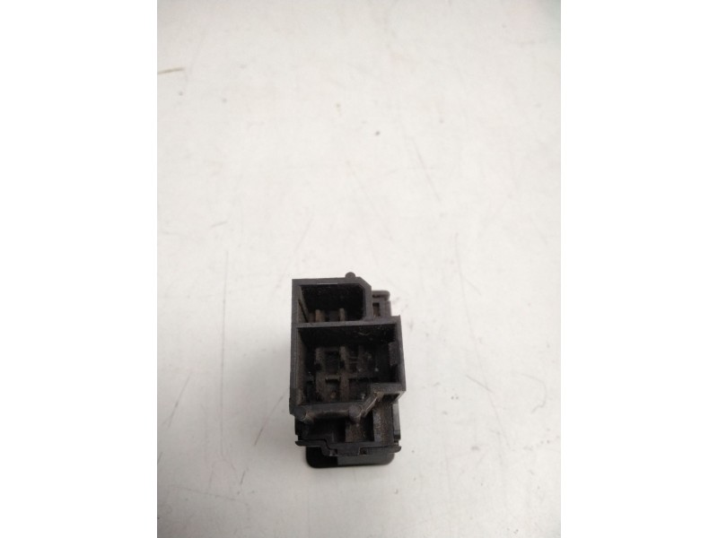 Recambio de mando elevalunas delantero derecho para nissan almera ii (n16) 2.2 dci referencia OEM IAM PA04081703  