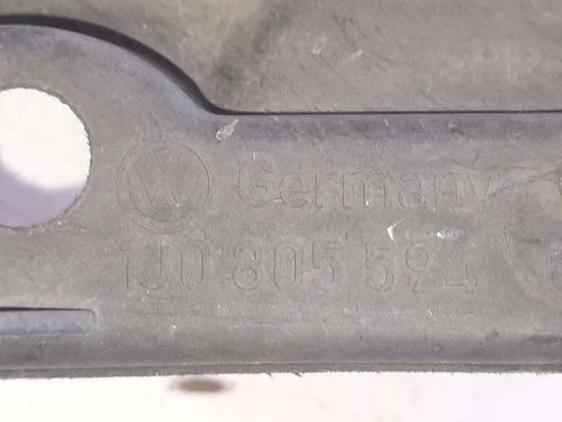 Recambio de panel frontal para volkswagen golf iv (1j1) 1.6 referencia OEM IAM 1J0805594  