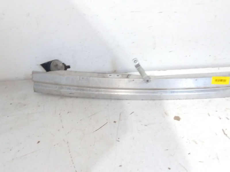 Recambio de refuerzo paragolpes delantero para bmw x3 (e83) 2.5 i referencia OEM IAM   