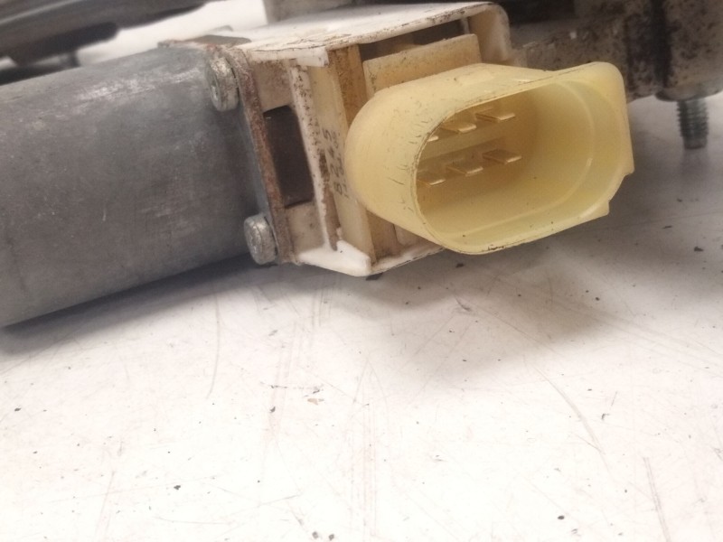 Recambio de elevalunas delantero derecho para bmw 3 (e90) 320 d referencia OEM IAM 7060266  