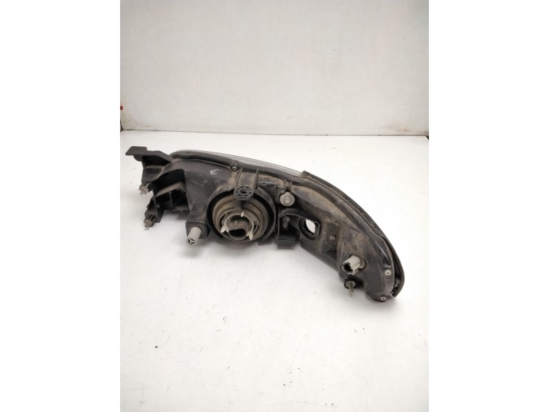 Recambio de faro derecho para nissan altima (l33) 2.5 referencia OEM IAM 935203  