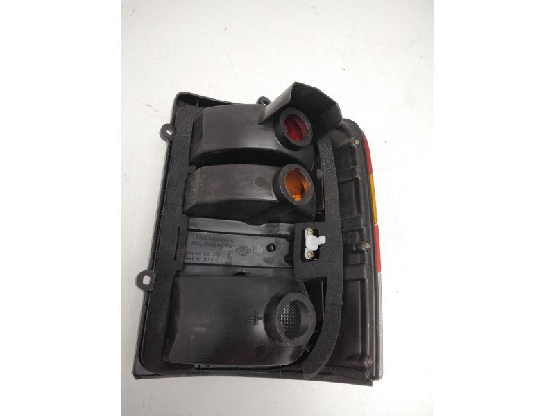 Recambio de piloto trasero izquierdo para nissan serena (c23) 2.0 d (kvjc23) referencia OEM IAM 265559C000  