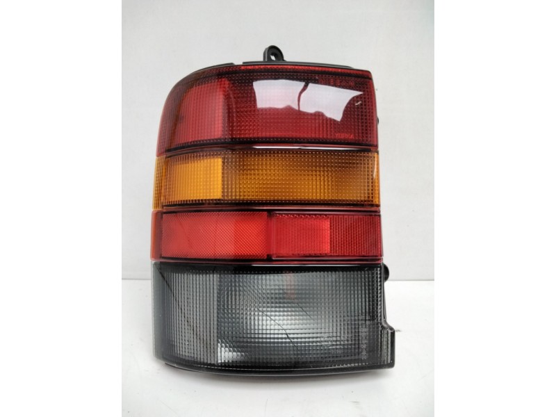 Recambio de piloto trasero izquierdo para nissan serena (c23) 2.0 d (kvjc23) referencia OEM IAM 265559C000  