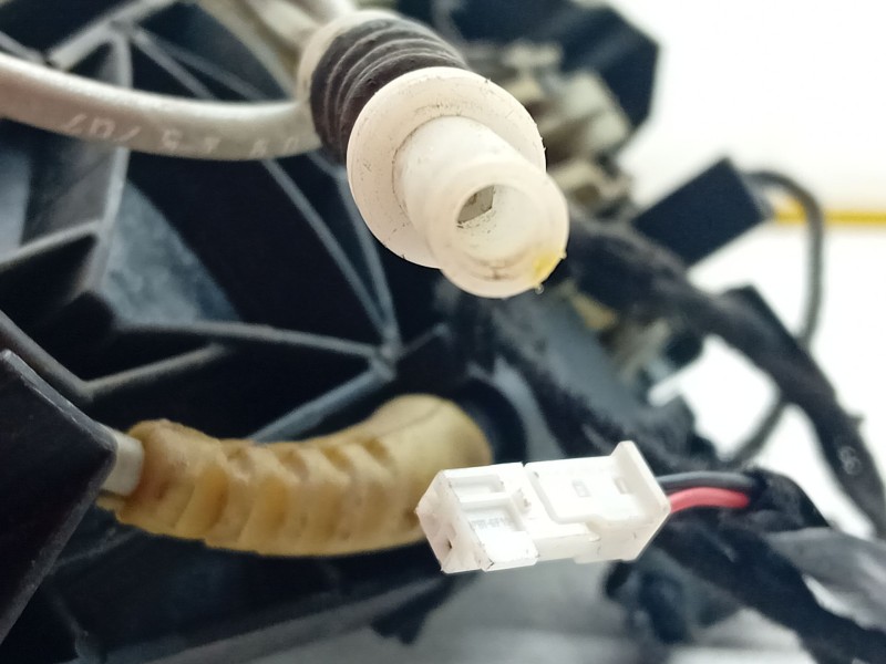 Recambio de maneta exterior trasera derecha para bmw 3 (e90) 320 d referencia OEM IAM   