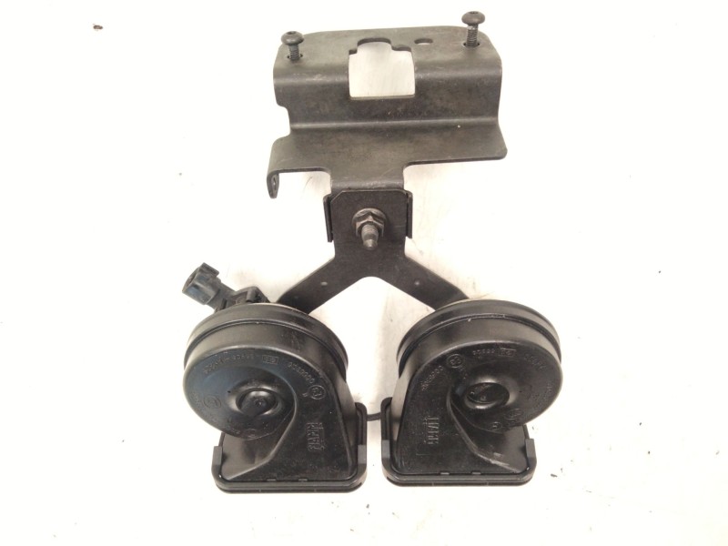 Recambio de claxon para land rover discovery sport (l550) 2.0 d referencia OEM IAM BJ3213A803AC  