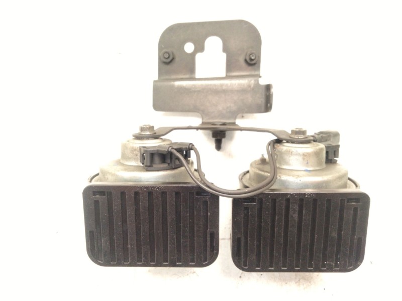 Recambio de claxon para land rover discovery sport (l550) 2.0 d referencia OEM IAM BJ3213A803AC  