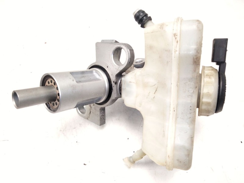 Recambio de bomba freno para audi a5 (8t3) 2.0 tdi referencia OEM IAM 8K0611301A  