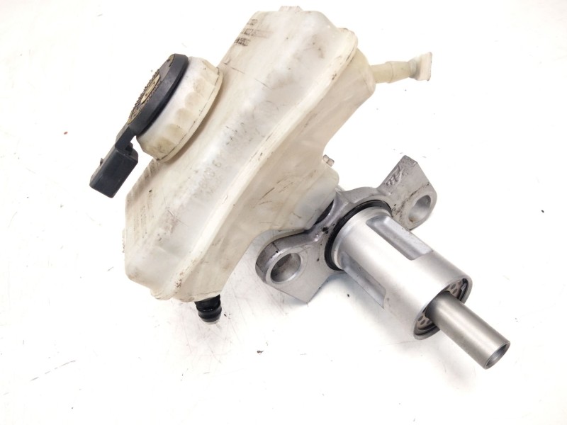 Recambio de bomba freno para audi a5 (8t3) 2.0 tdi referencia OEM IAM 8K0611301A  