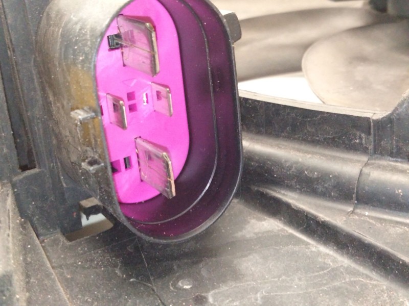 Recambio de electroventilador para audi a5 (8t3) 2.0 tdi referencia OEM IAM 8K0121003  