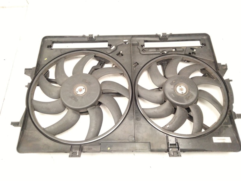 Recambio de electroventilador para audi a5 (8t3) 2.0 tdi referencia OEM IAM 8K0121003  