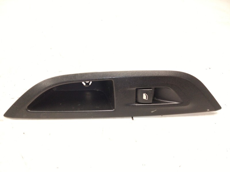 Recambio de mando elevalunas trasero derecho para peugeot 2008 i (cu_) 1.2 thp 130 / puretech 130 referencia OEM IAM 980448032  