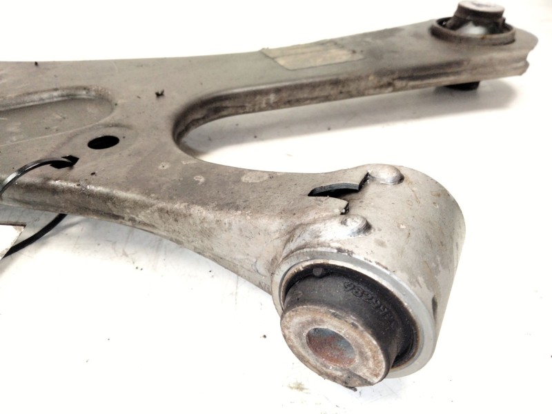 Recambio de brazo suspension inferior delantero derecho para peugeot 2008 i (cu_) 1.2 thp 130 / puretech 130 referencia OEM IAM 