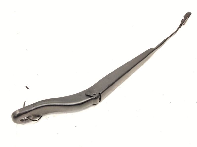 Recambio de brazo limpia delantero izquierdo para peugeot 2008 i (cu_) 1.2 thp 130 / puretech 130 referencia OEM IAM 9822931680 